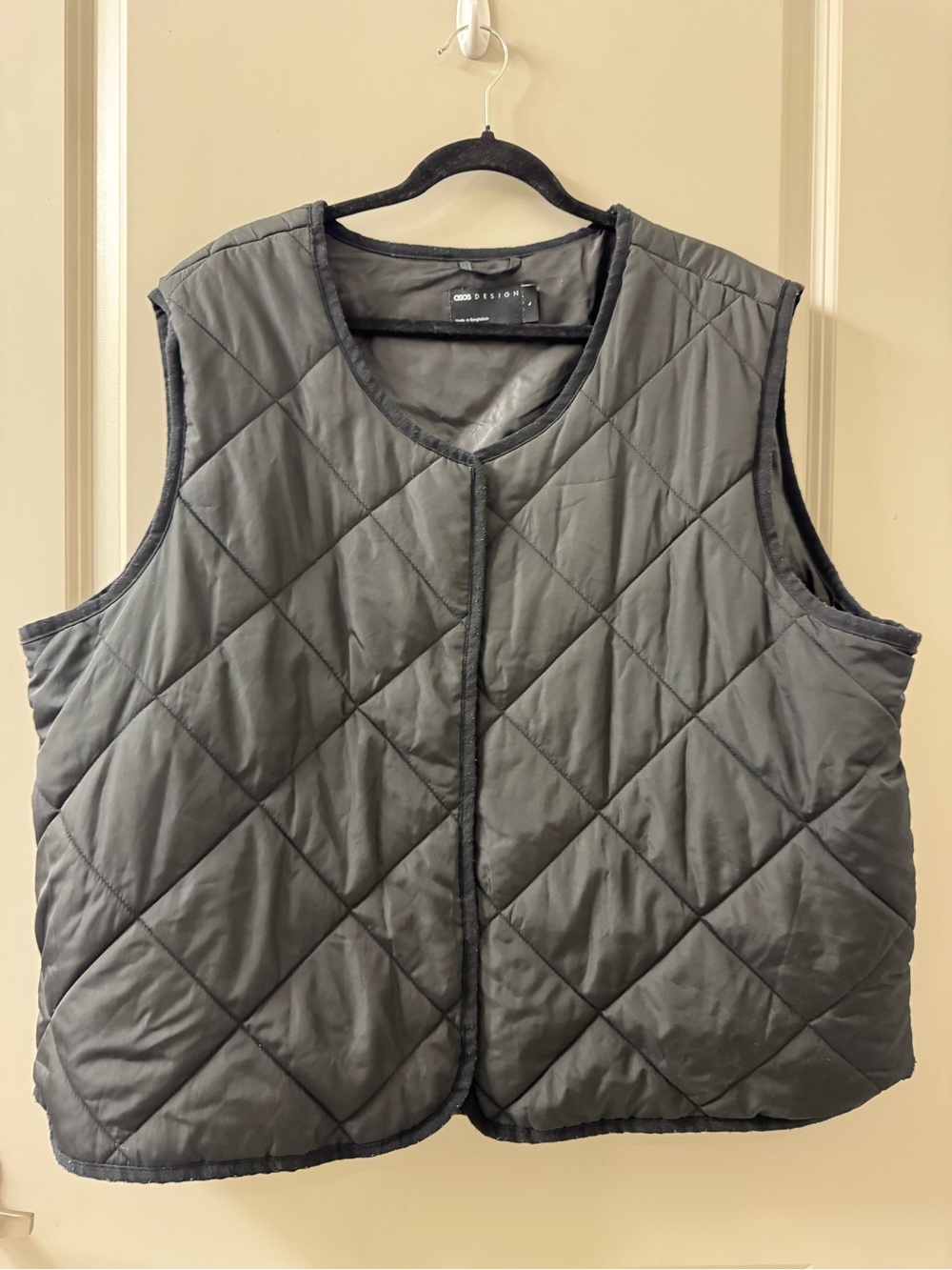 ASOS DESIGN Women’s Diamond Quilted Snap Front Puffer Vest Black Size L US 12-14